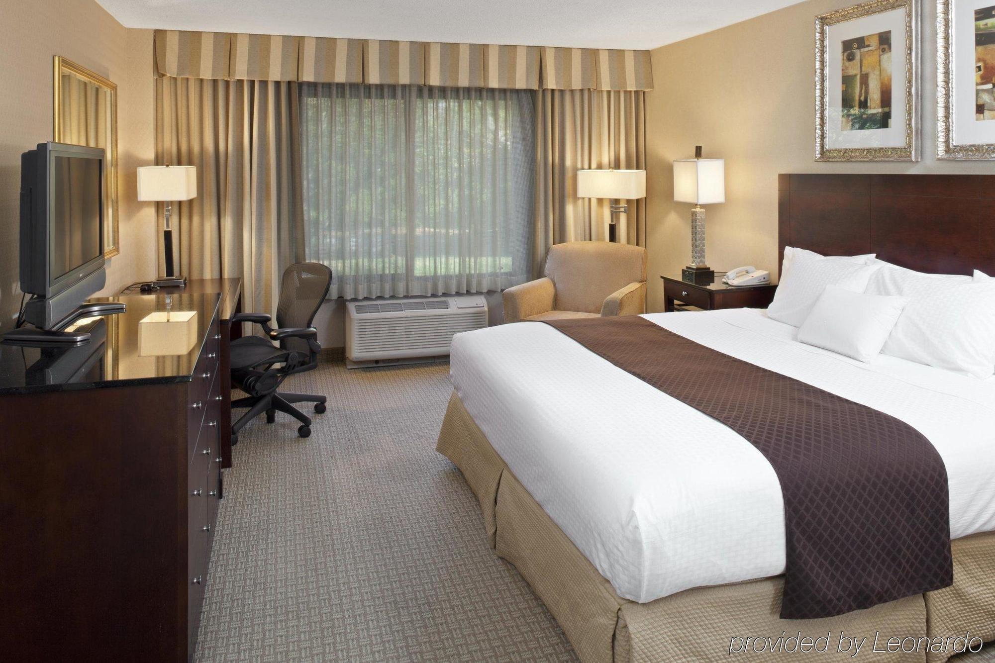 Doubletree By Hilton Charlotte Airport Otel Oda fotoğraf